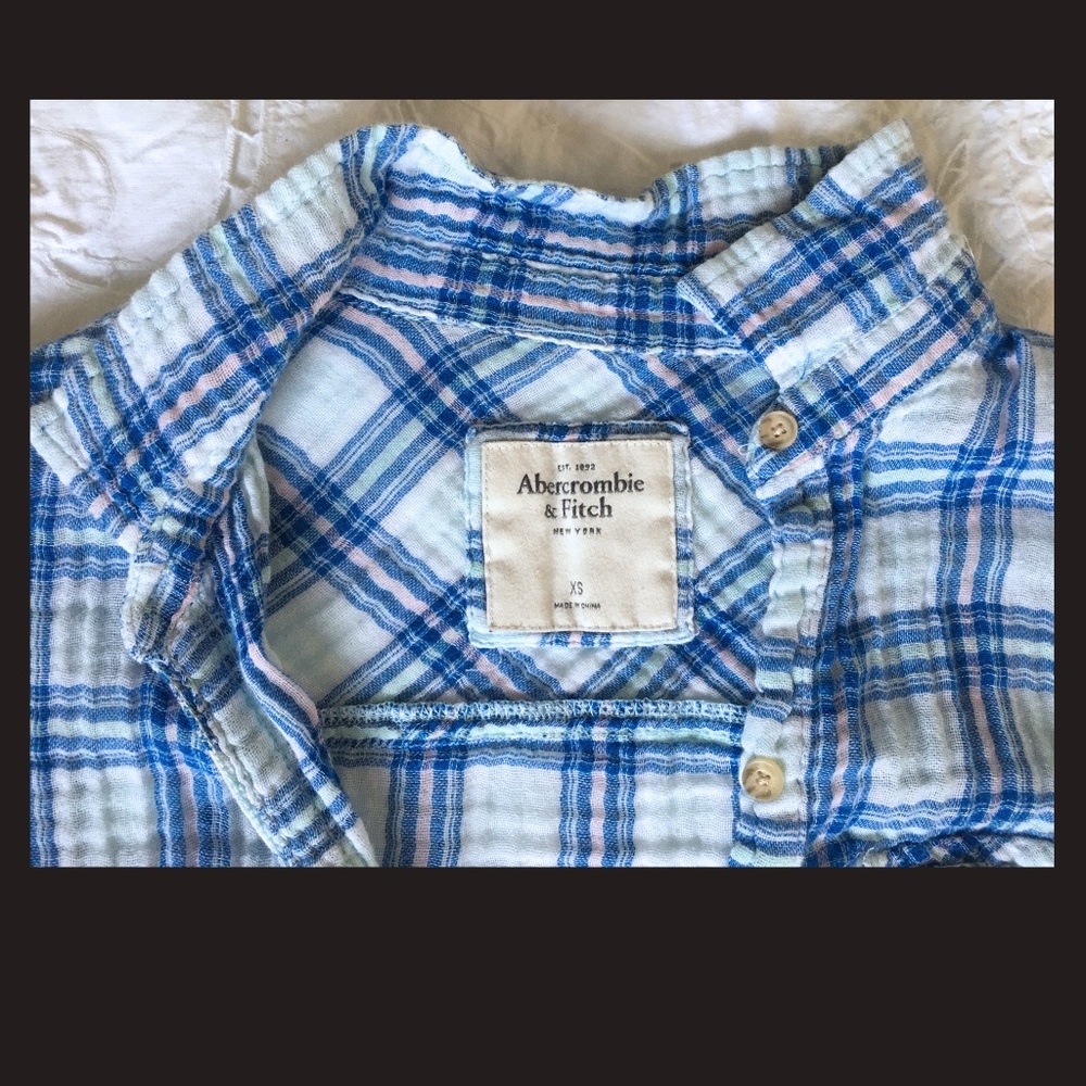 Abercrombie & Fitch plaid shirt. XS.